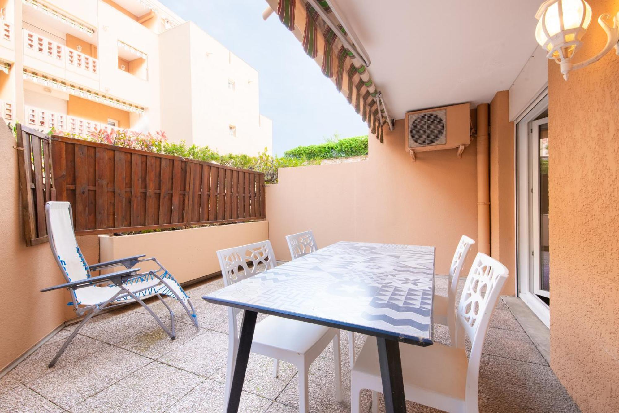 Le Victoria, Centre Ville , Plage Et Parking Gratuit Sainte-Maxime Exterior foto