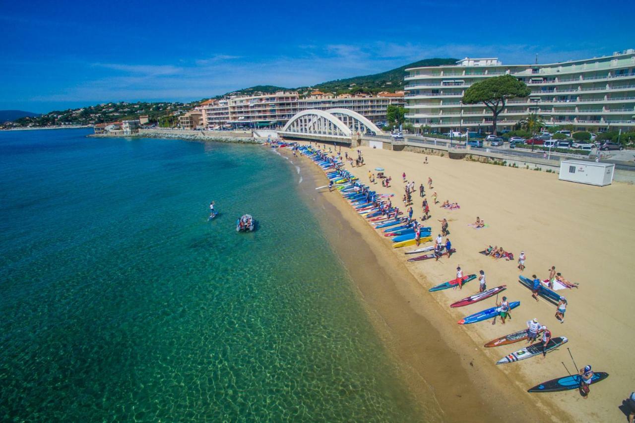 Le Victoria, Centre Ville , Plage Et Parking Gratuit Sainte-Maxime Exterior foto