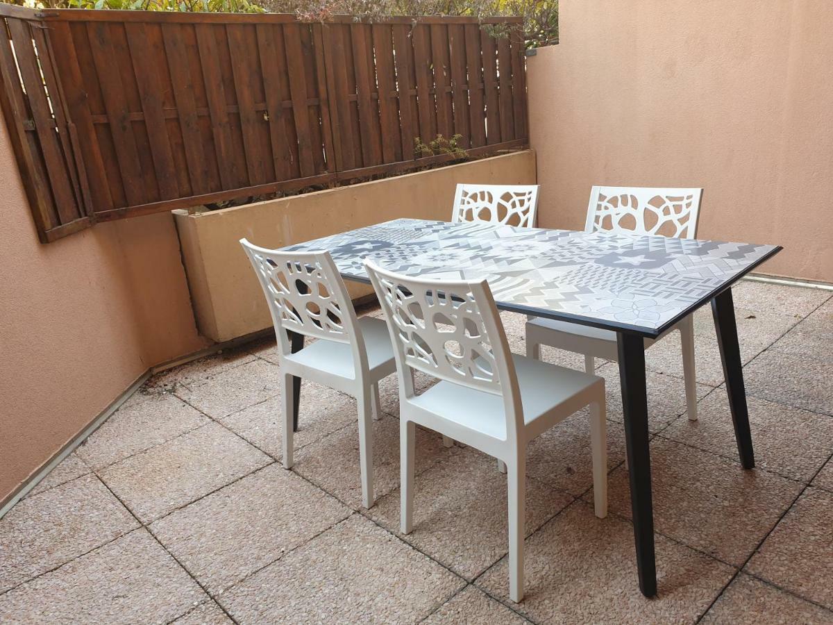 Le Victoria, Centre Ville , Plage Et Parking Gratuit Sainte-Maxime Exterior foto